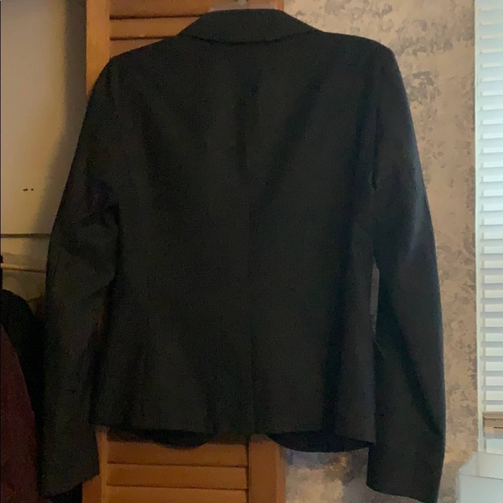 Blazer - Picture 2 of 4